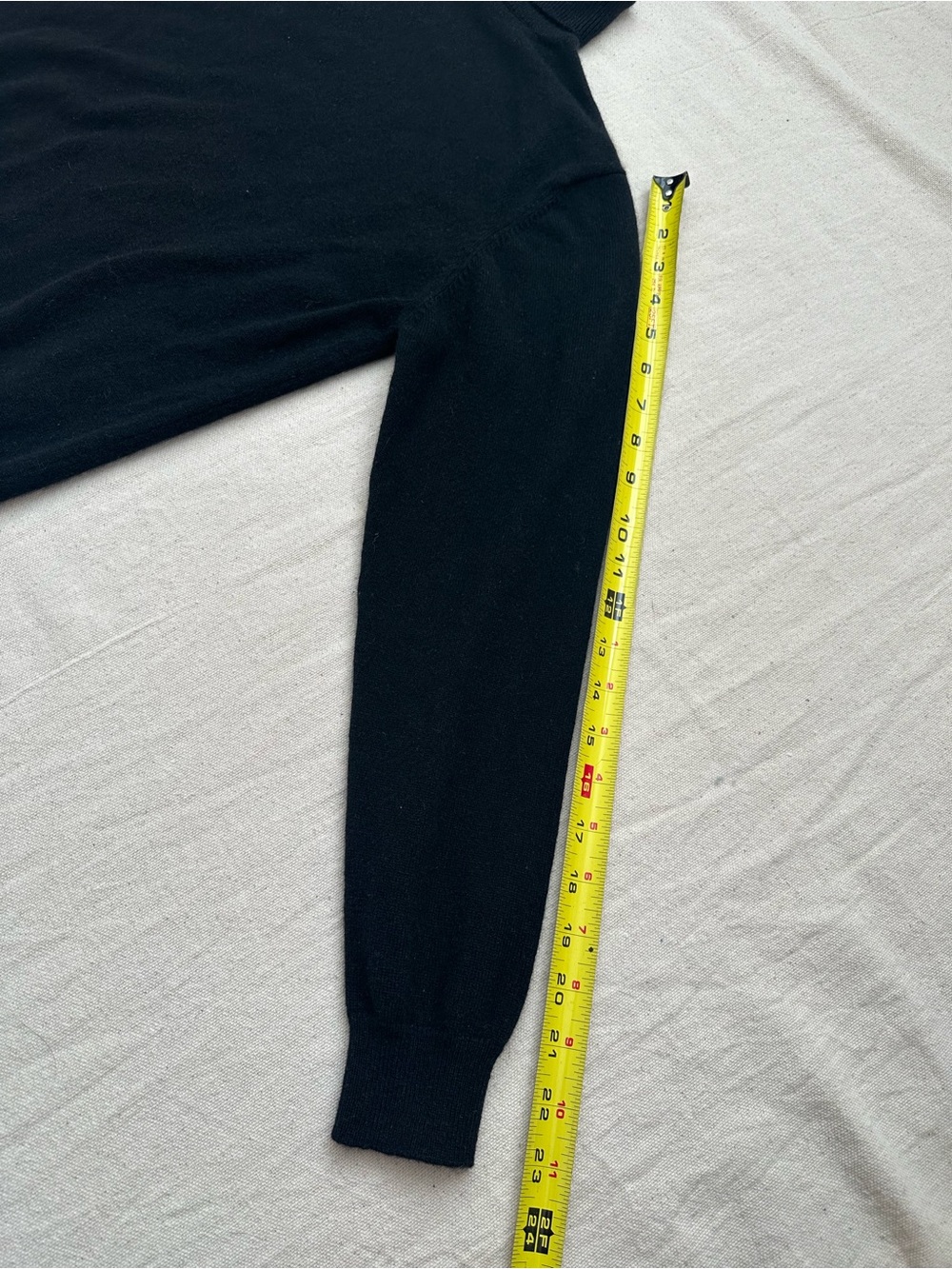 Celeste 100% Cashmere Black Turtleneck Sweater Medium Classic Quiet Luxury M - Picture 6 of 7